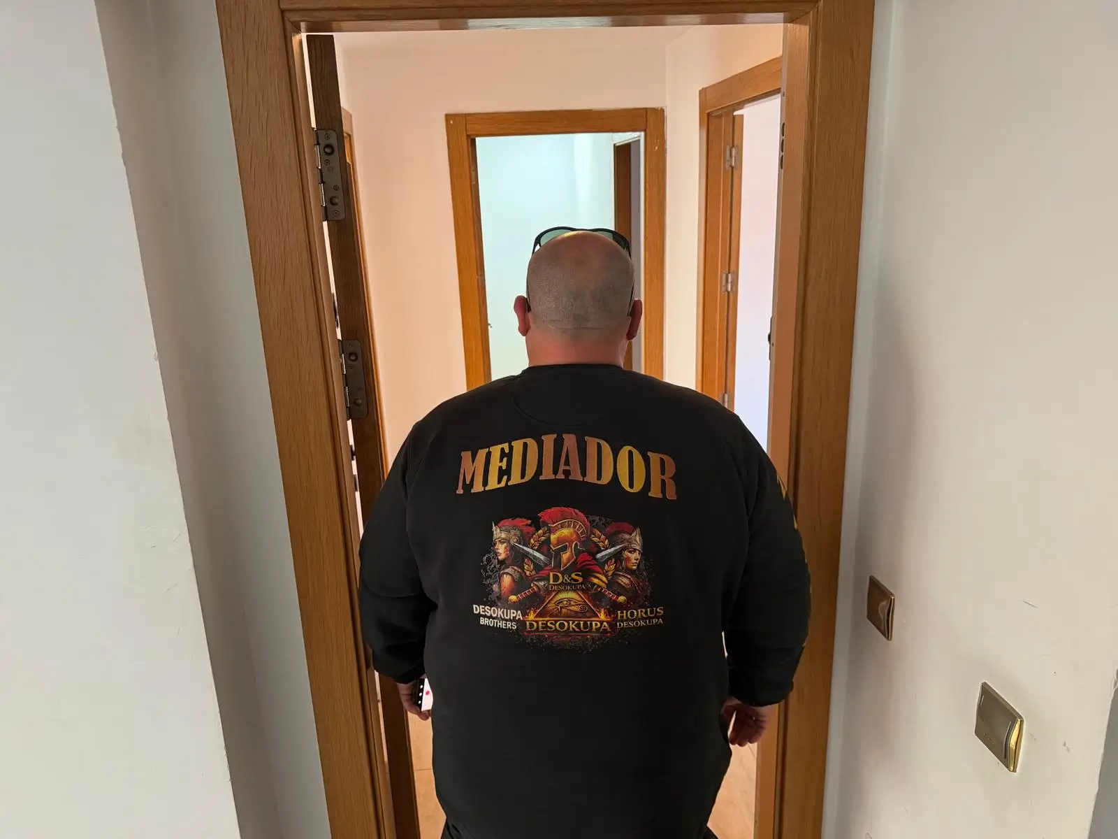 Mediador de una empresa de desokupación en Lorca tras haber recuperado una vivienda okupada